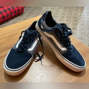 Vans: Men’s old skool off the wall navy blue skater dude sneakers size 10.5.